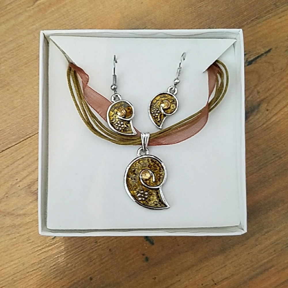 New Necklace and Earring set